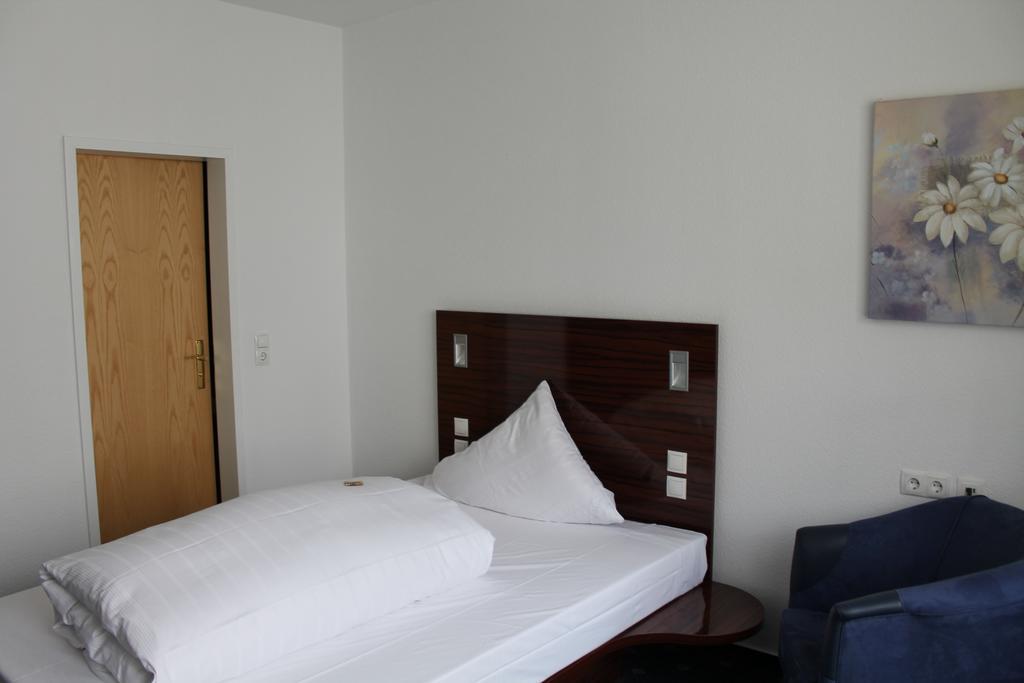 City Hotel Kassel Room photo